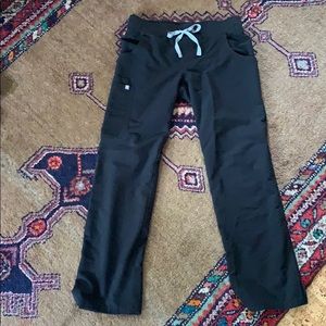 Figs kade cargo scrub pants small